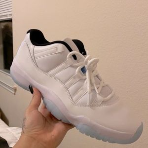 Air Jordan 11 Retro Legend Blue